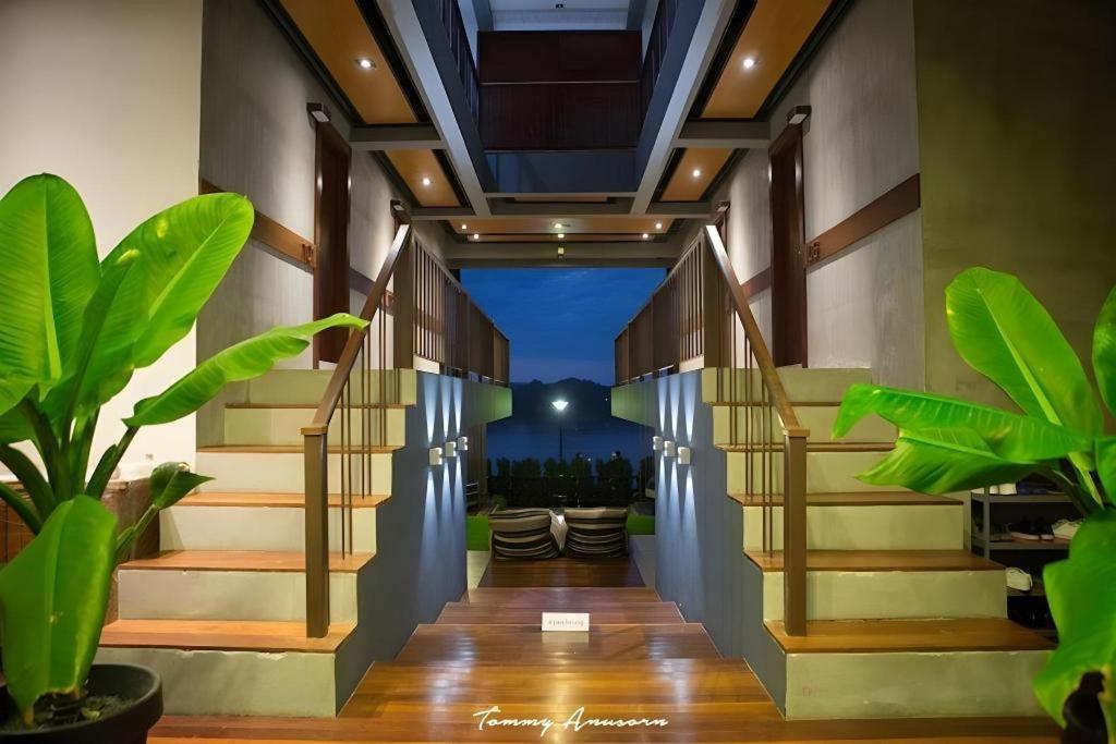 צ'יאנג קאן Chic Chiangkhan Hotel מראה חיצוני תמונה